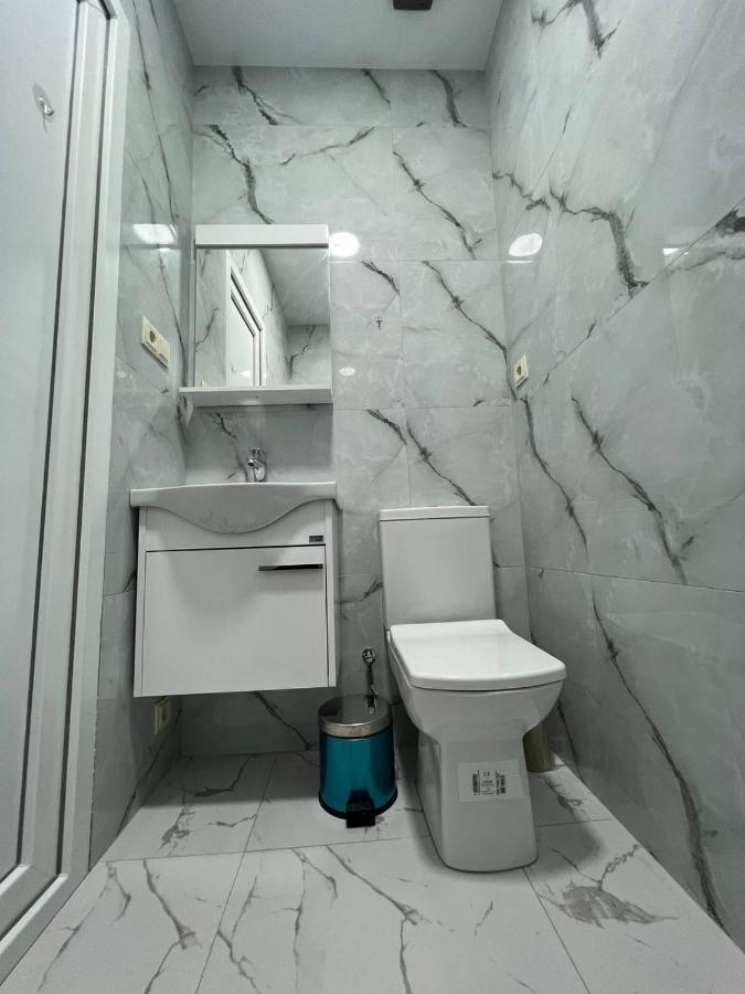 Sun And Moon Aparthotel บาทูมิ ภายนอก รูปภาพ