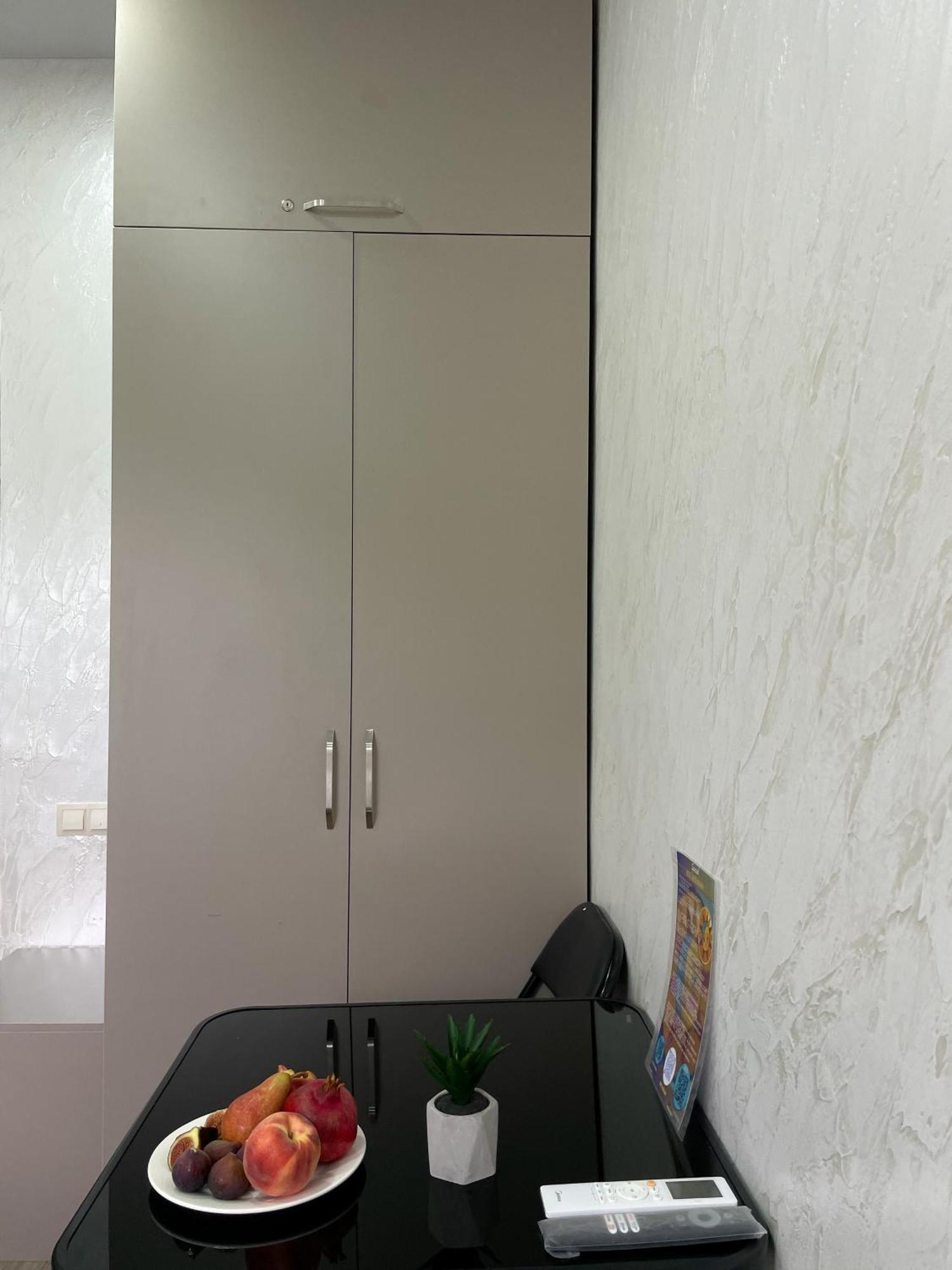 Sun And Moon Aparthotel บาทูมิ ภายนอก รูปภาพ
